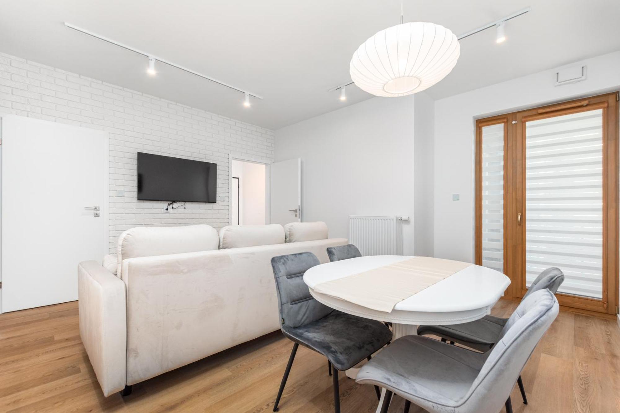 Przy Torach 3 By Homeprime Varşova Dış mekan fotoğraf